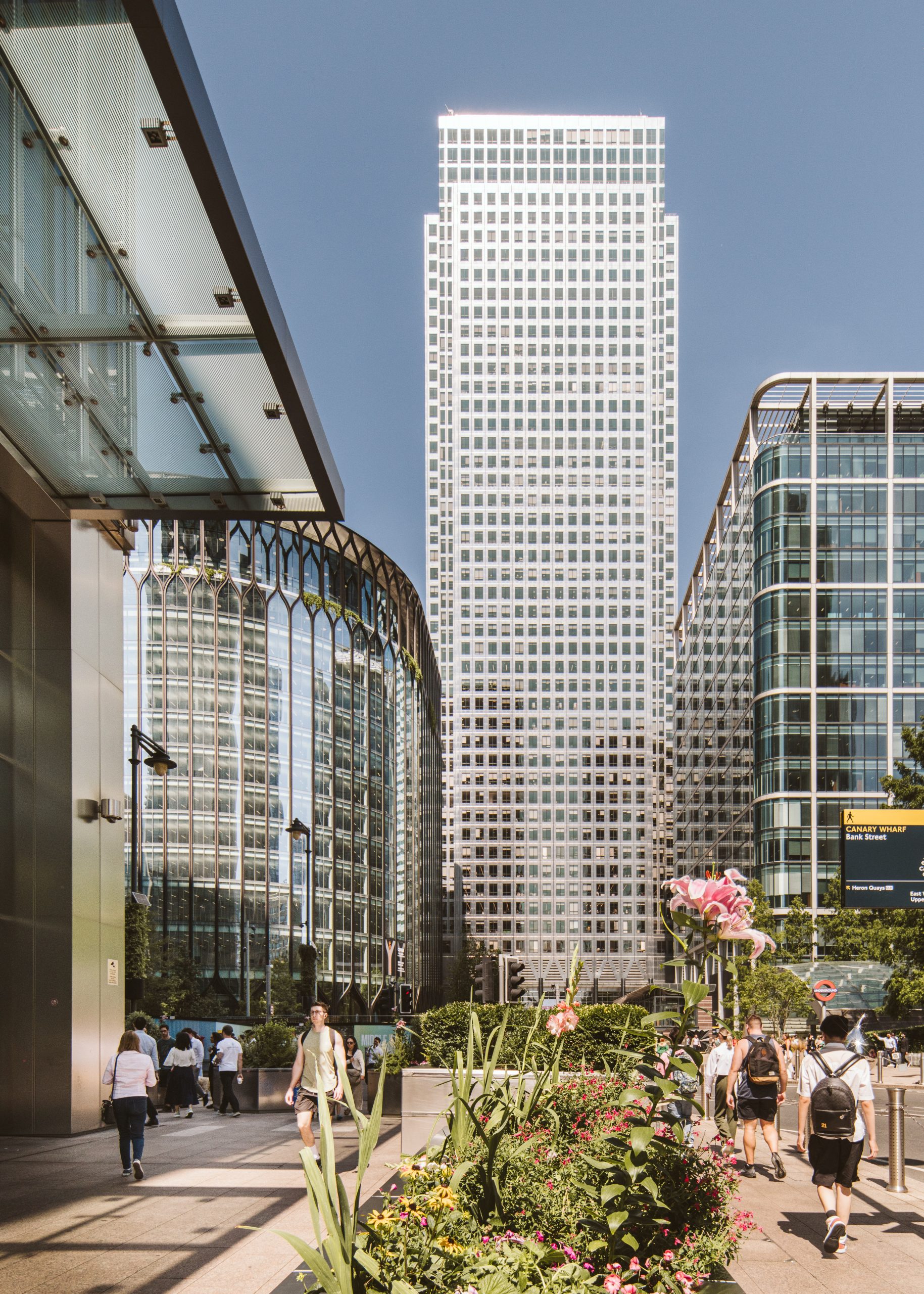 Visa Europe relocates to Canary Wharf taking 300,000 sq ft – 04.12.25